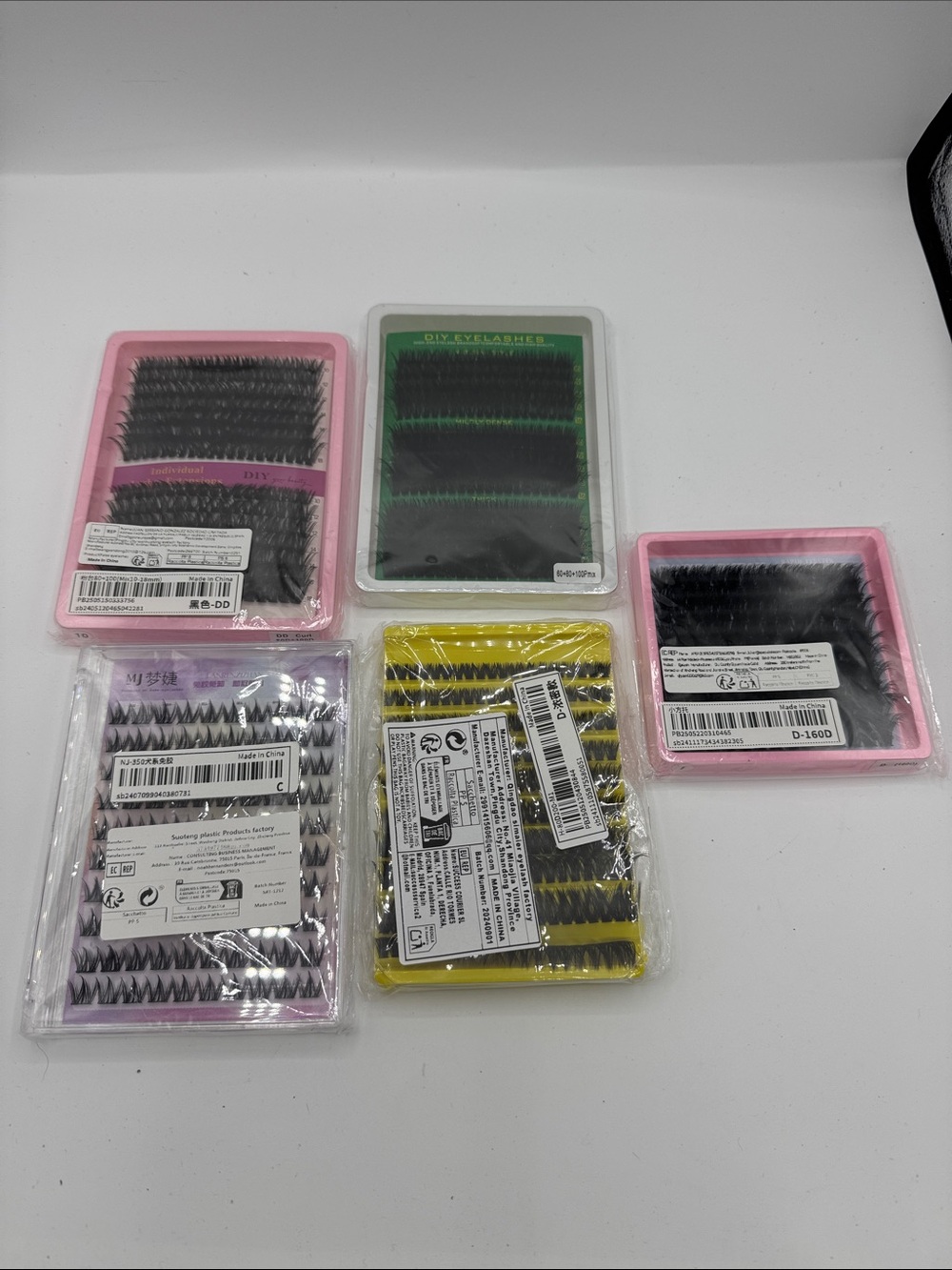 Assorted Individual Eyelash Extension Trays - Black